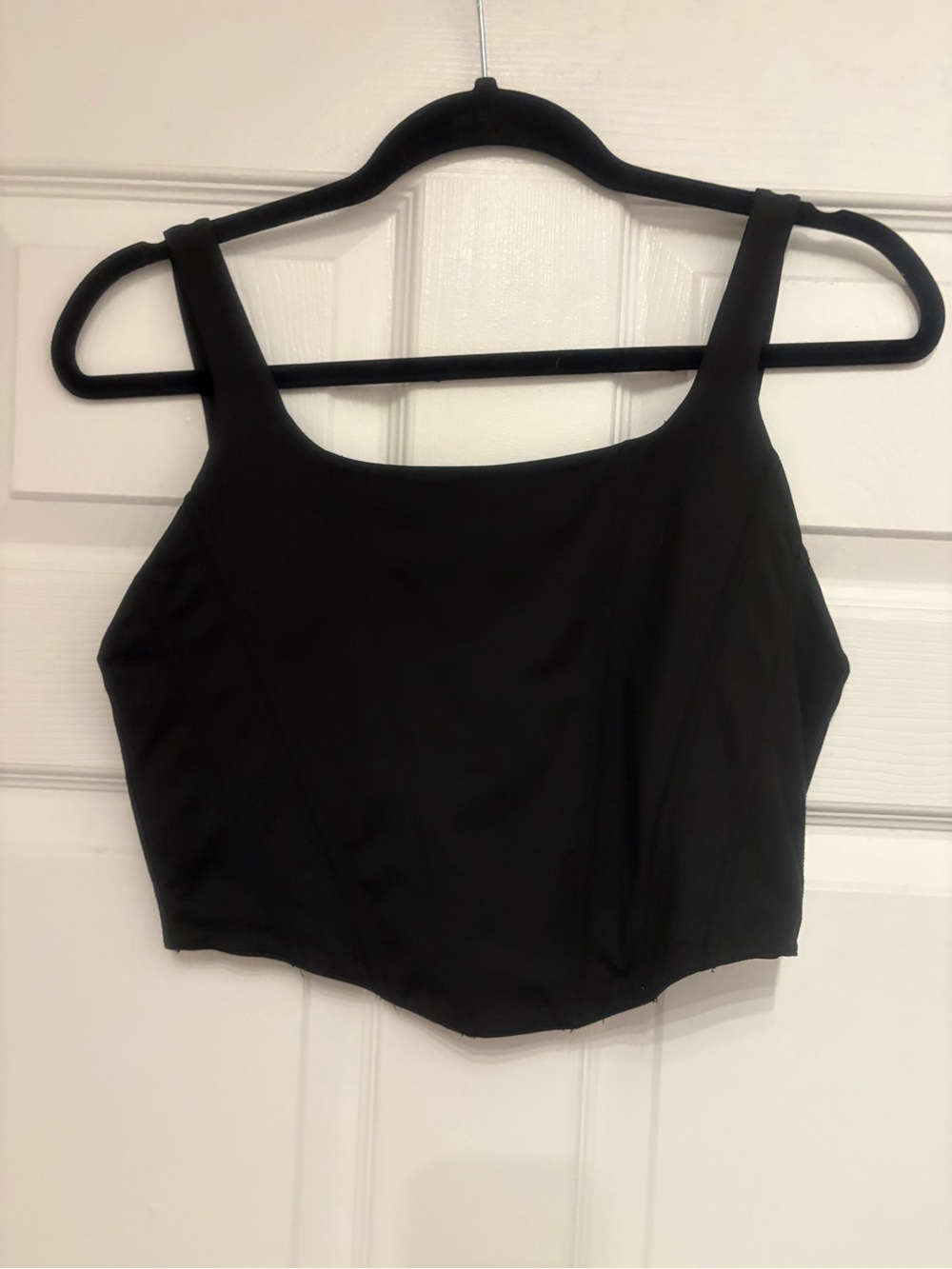 ReoRia Black Cropped Square Neck Camisole